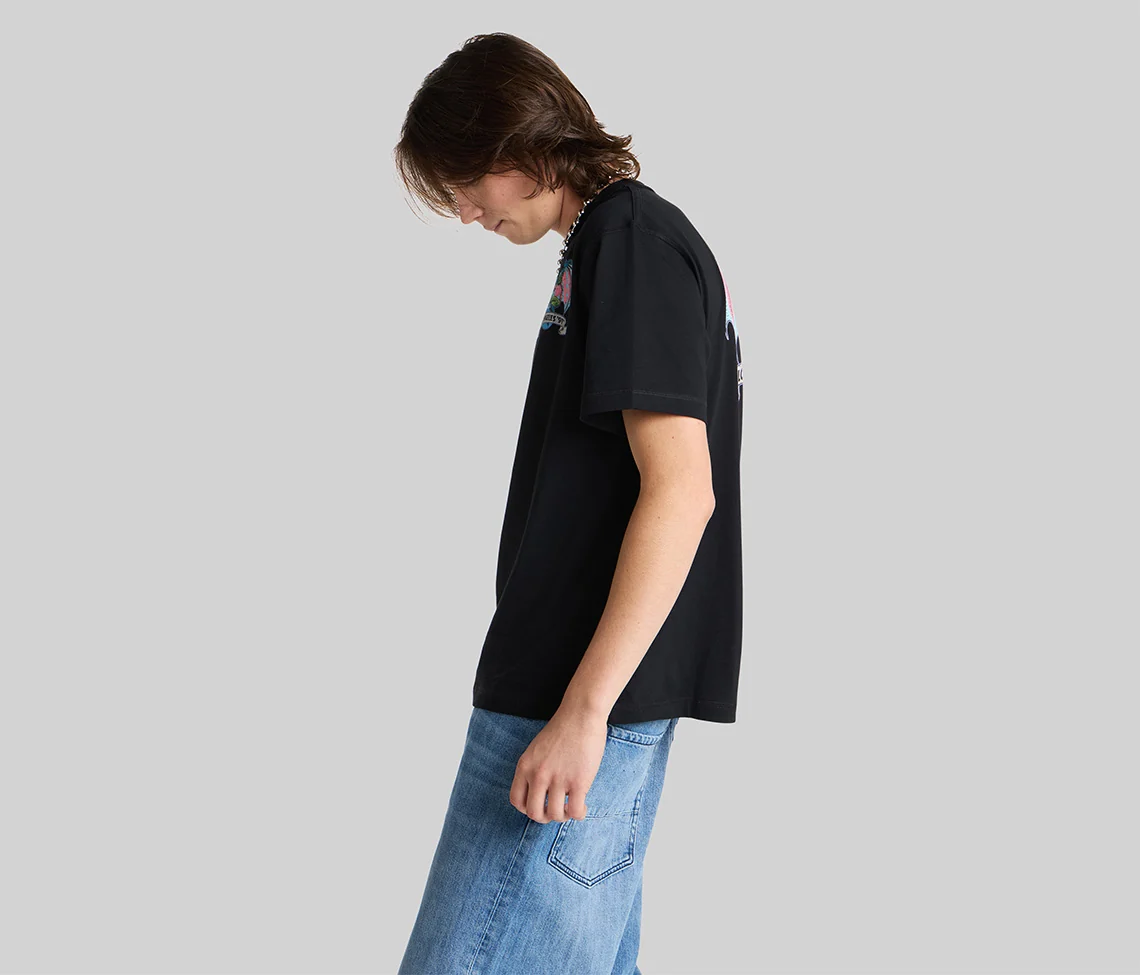 BATWEAR REVERSE NECK GRAPHIC TEE - BLACK - Image 3