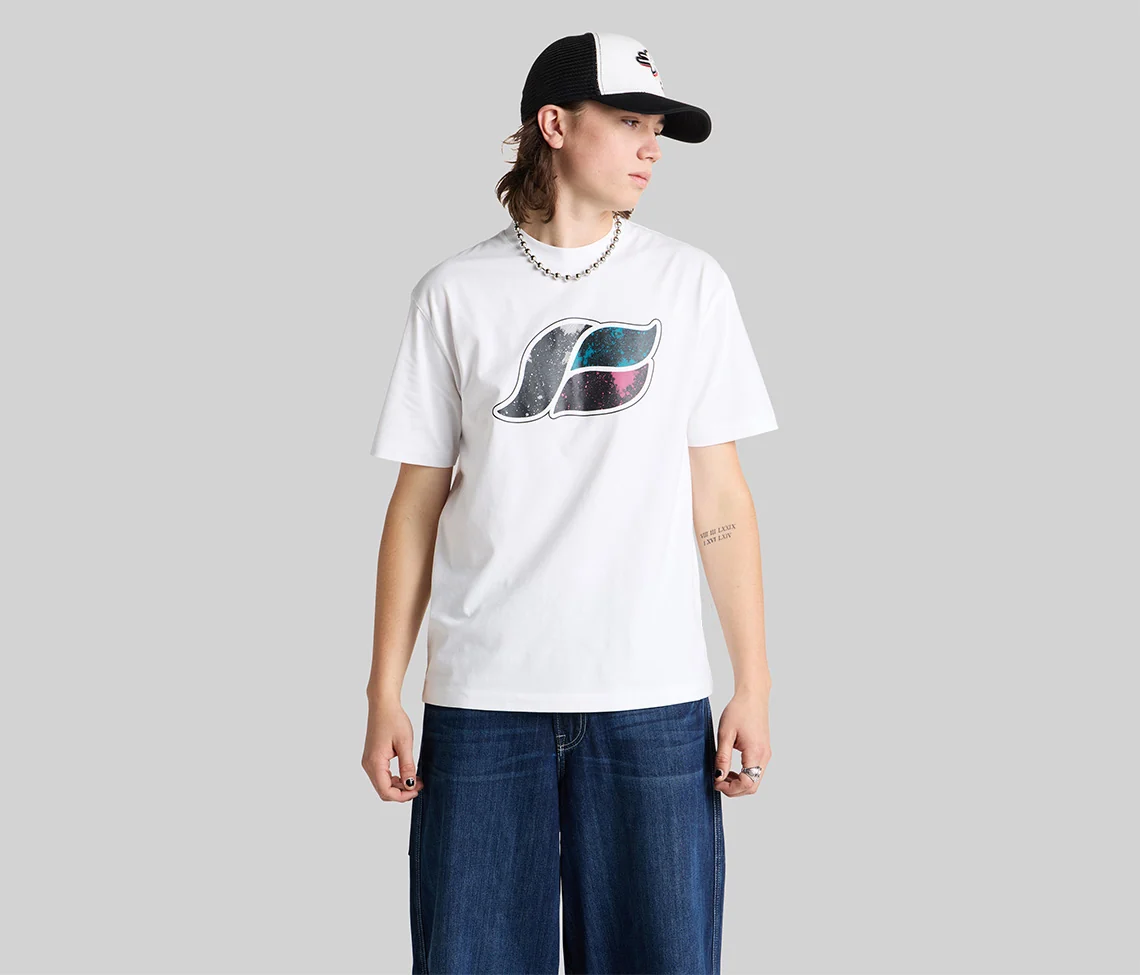 KIKWAVE SPACEWALK GRAPHIC TEE - WHITE